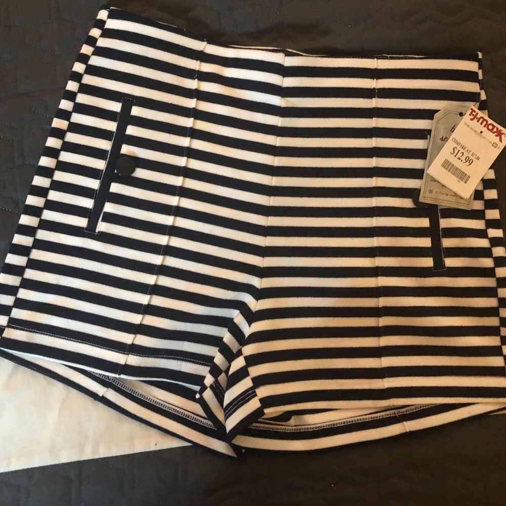 Body Sculpting Striped Shorts